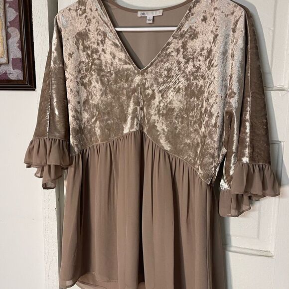DR2 crushed velvet blouse  - Picture 6 of 9